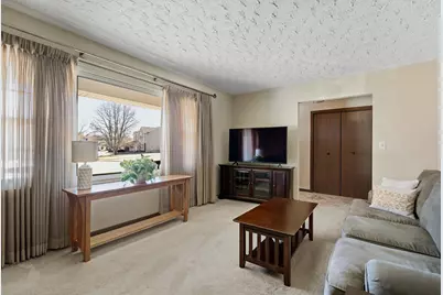 504 E 9th Avenue Court, Coal Valley, IL 61240 - Photo 8