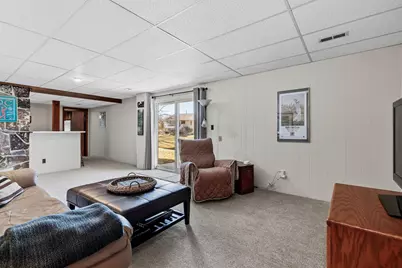 504 E 9th Avenue Court, Coal Valley, IL 61240 - Photo 22