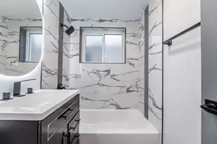 9747 S Harvard Ave, Chicago, IL 60628 - Photo 12