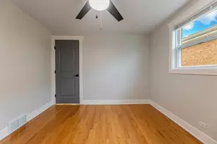 9747 S Harvard Ave, Chicago, IL 60628 - Photo 10