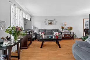 3945 County Farm Rd, Hanover Park, IL 60133 - Photo 2