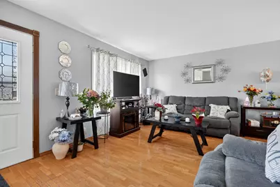 3945 County Farm Road, Hanover Park, IL 60133 - Photo 4