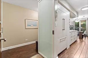 1310 N Ritchie Ct, Chicago, IL 60610 - Photo 2