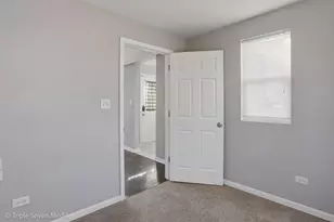 7006 W 73rd St, Chicago, IL 60638 - Photo 12