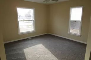 403 W Washington St, Harvard, IL 60033 - Photo 6