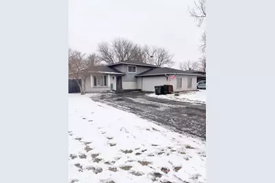 452 Manor Drive, Peotone, IL 60468 - Photo 2