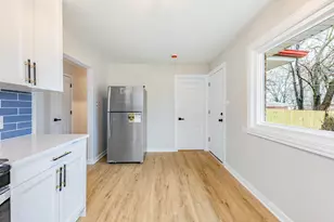 16309 Plymouth Dr, Markham, IL 60428 - Photo 10