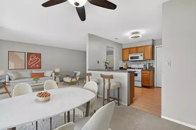 970 Yosemite Trail #A5, Roselle, IL 60172 - Photo 4