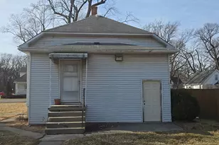 7 N State St, Glenwood, IL 60425 - Photo 4