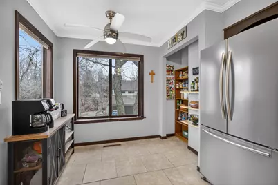 1208 35th Street Drive #M, Moline, IL 61265 - Photo 16