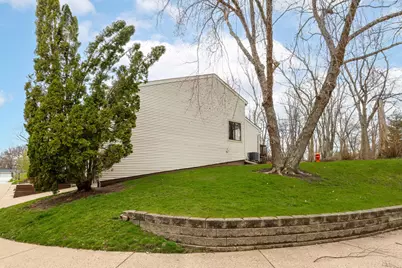 1208 35th Street Drive #M, Moline, IL 61265 - Photo 34