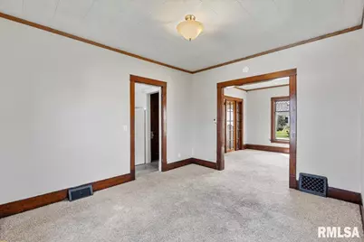 2621 5 1/2 Avenue, Rock Island, IL 61201 - Photo 10