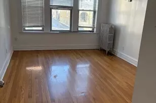 3251 W Olive St, Chicago, IL 60659 - Photo 2