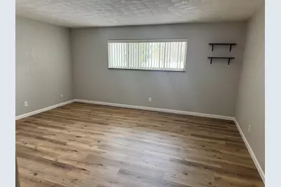 310 30th Avenue #4, Moline, IL 61265 - Photo 2