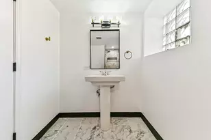 7801 S Eberhart Ave, Chicago, IL 60619 - Photo 24