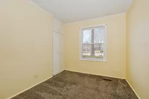 270 Minocqua St, Park Forest, IL 60466 - Photo 12