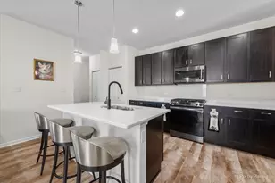 3770 Westbury Ct, Elgin, IL 60124 - Photo 6