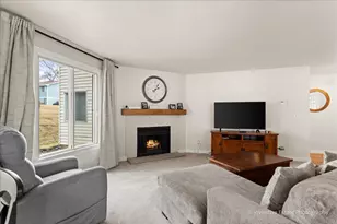 2404 Danbury Dr, Woodridge, IL 60517 - Photo 6