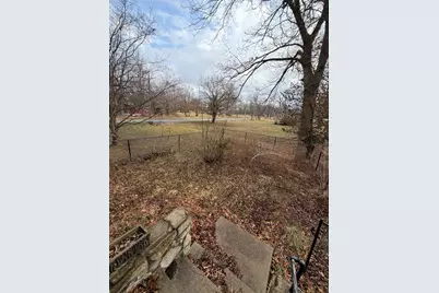 418 W Harrison Street, Carrier Mills, IL 62917 - Photo 10