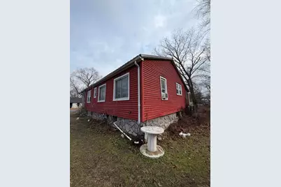 418 W Harrison Street, Carrier Mills, IL 62917 - Photo 6