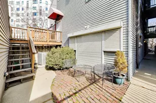 628 N May St, Chicago, IL 60642 - Photo 22