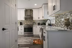 730 Skyline Dr, Barrington, IL 60010 - Photo 8