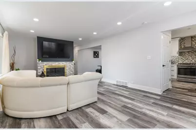 730 Skyline Drive, Barrington, IL 60010 - Photo 4