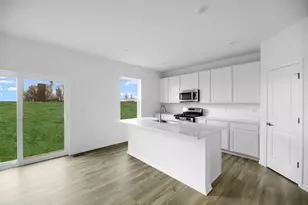 752 W Ashton Dr, Maple Park, IL 60151 - Photo 2