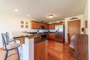 471 Linden Cir, Beecher, IL 60401 - Photo 6