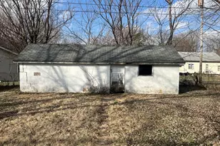 1109 W Adams St, Herrin, IL 62948 - Photo 8