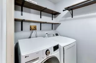 10 Waterbury Ln, Schaumburg, IL 60193 - Photo 24