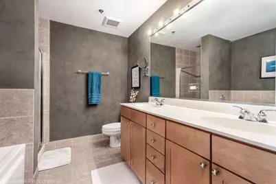 758 N Larrabee Street #709, Chicago, IL 60654 - Photo 14