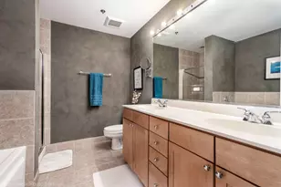 758 N Larrabee St, Chicago, IL 60654 - Photo 14