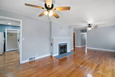 600 E Mulberry Street, Watseka, IL 60970 - Photo 6