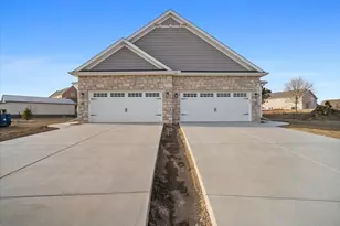 6 Stone Ml Ct, Bloomington, IL 61705 - Photo 36