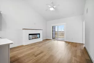 8 Stone Ml Ct, Bloomington, IL 61705 - Photo 12