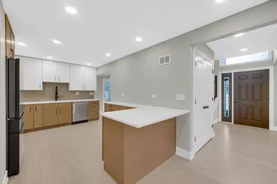 101 W Brighton Place, Mount Prospect, IL 60056 - Photo 6