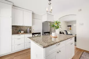 1020 Newberry Ave, La Grange Park, IL 60526 - Photo 10