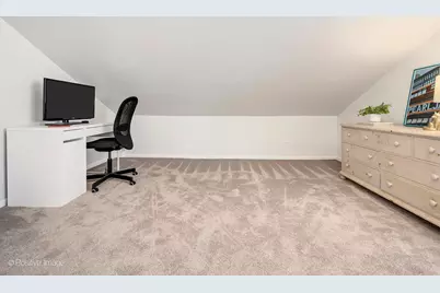 1020 Newberry Avenue, La Grange Park, IL 60526 - Photo 16