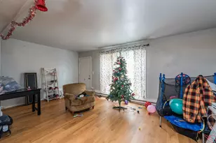 2112 Hebron Ave, Zion, IL 60099 - Photo 4