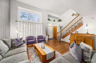 724 Small Ct, Naperville, IL 60563 - Photo 2