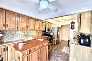 9529 Bronx Ave, Skokie, IL 60077 - Photo 14