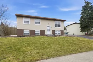 234 Malibu Dr, Bolingbrook, IL 60440 - Photo 1