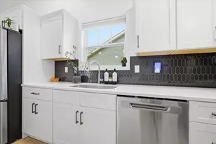 2513 Pampas Ln, Bloomington, IL 61705 - Photo 6