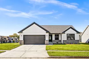 2513 Pampas Ln, Bloomington, IL 61705 - Photo 2