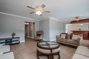 2S164 Beaumont Ln, Lombard, IL 60148 - Photo 8