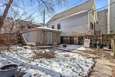 1033 W Wellington Avenue, Chicago, IL 60657 - Photo 2