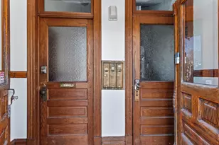 1033 W Wellington Ave, Chicago, IL 60657 - Photo 4