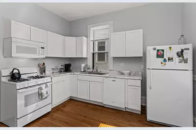 1033 W Wellington Avenue, Chicago, IL 60657 - Photo 8