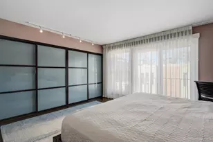 1910 N Larrabee St, Chicago, IL 60614 - Photo 12